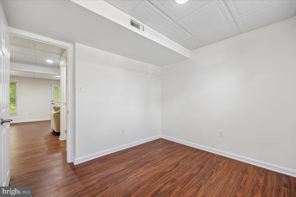 5481 PRINCE WILLIAM COURT