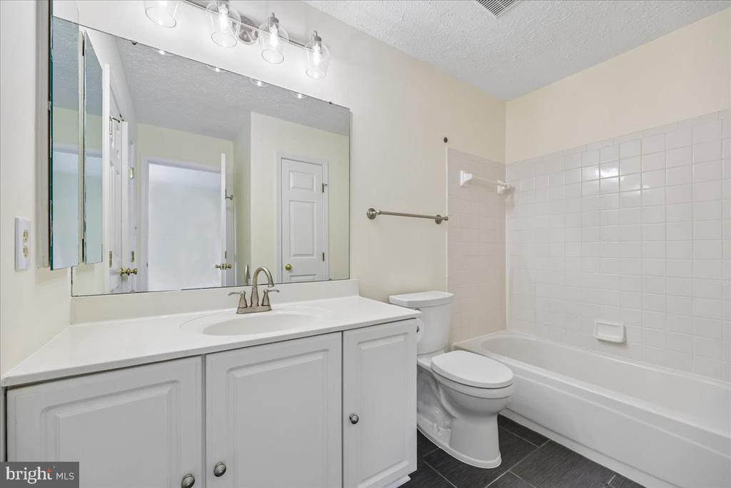 5481 PRINCE WILLIAM COURT