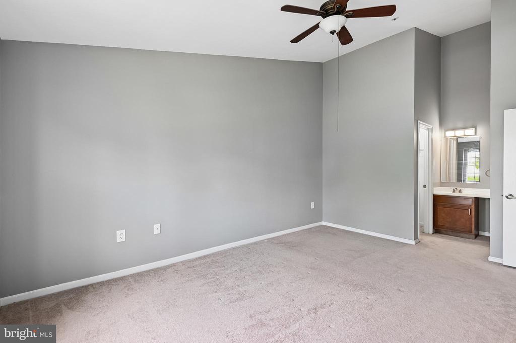 8371 MONTGOMERY RUN ROAD Unit: K