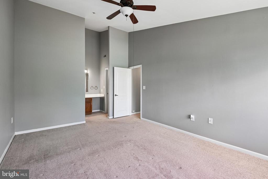 8371 MONTGOMERY RUN ROAD Unit: K