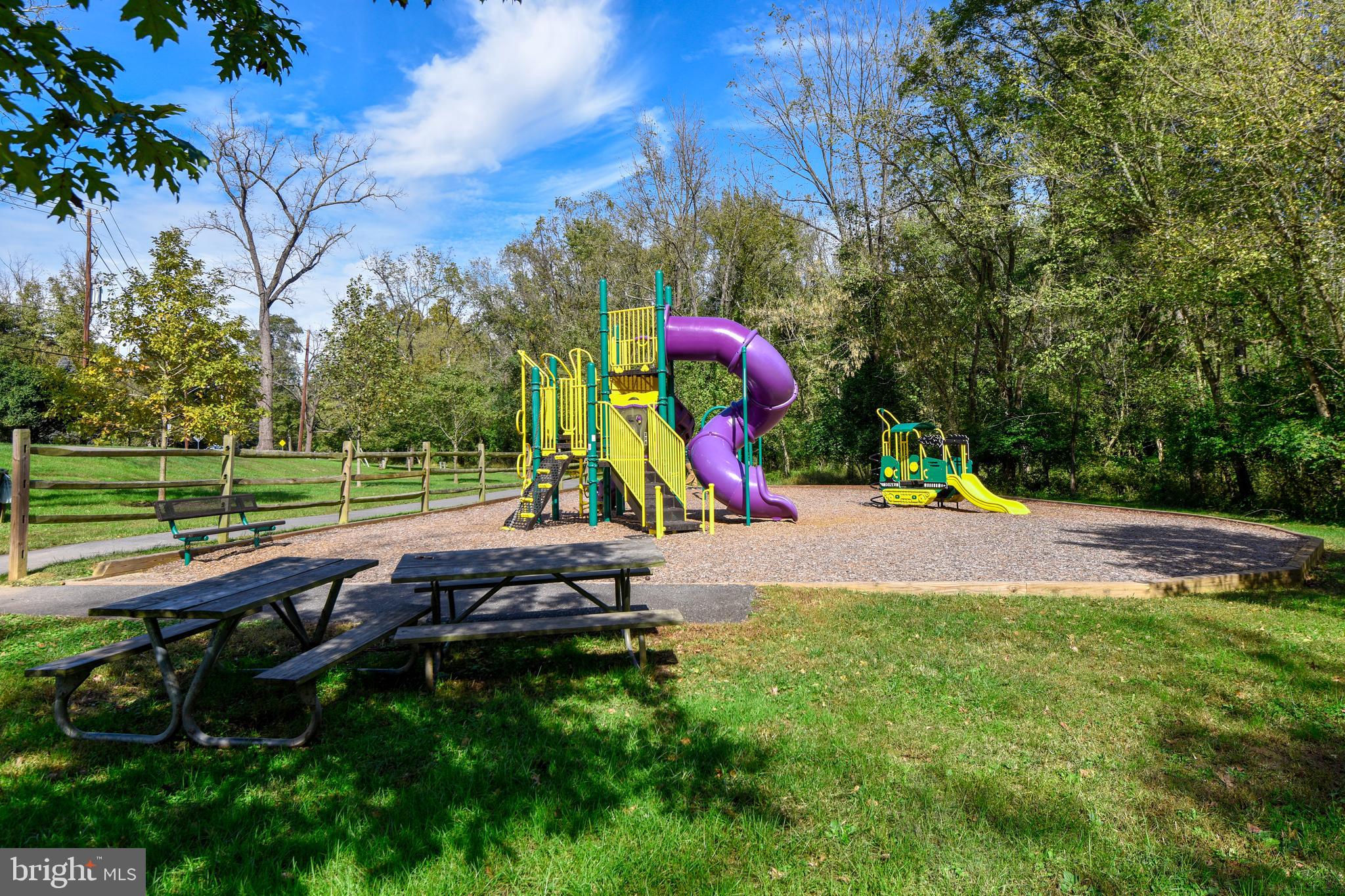 10001 Wildwood Rd