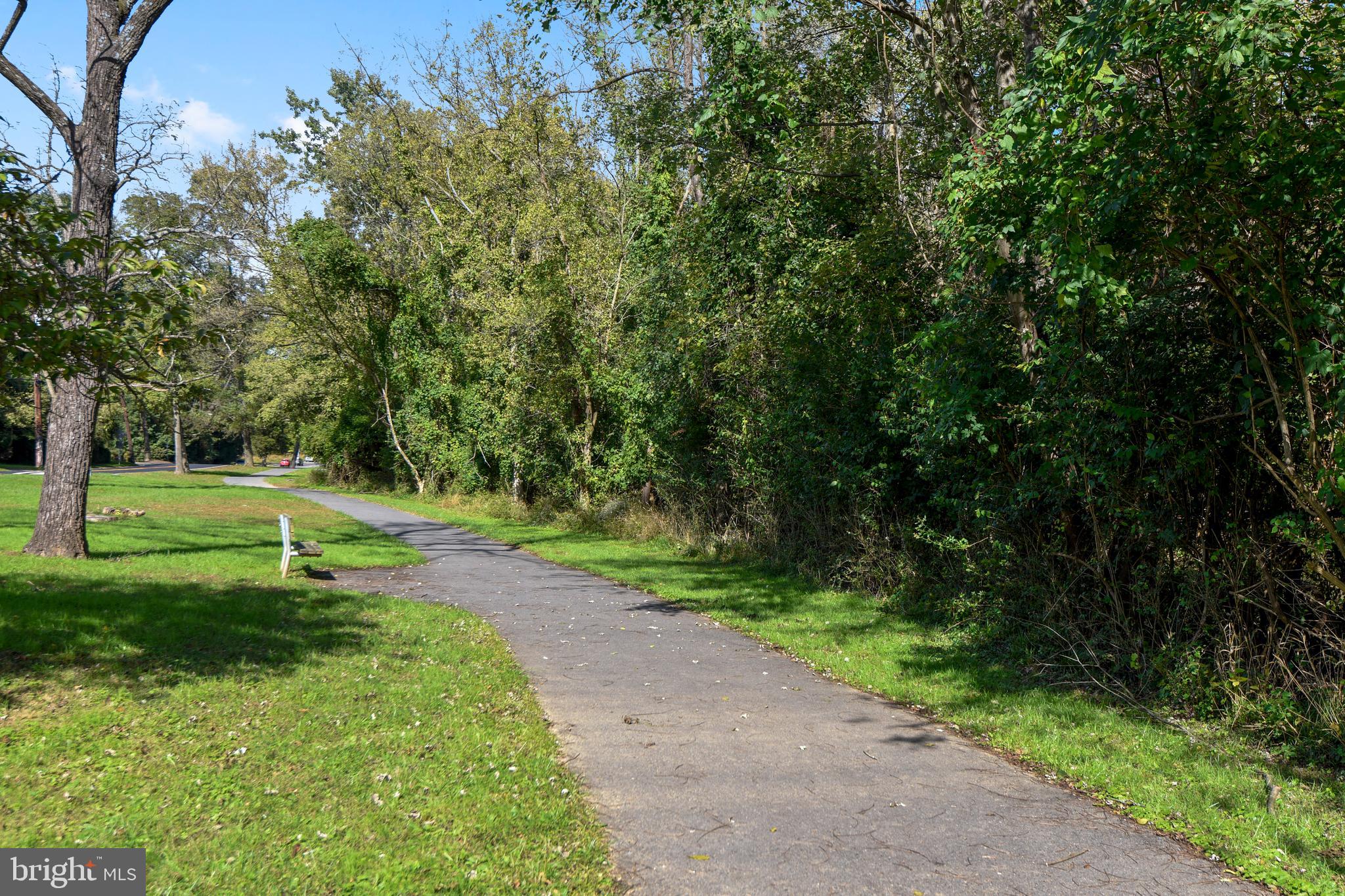 10001 Wildwood Rd