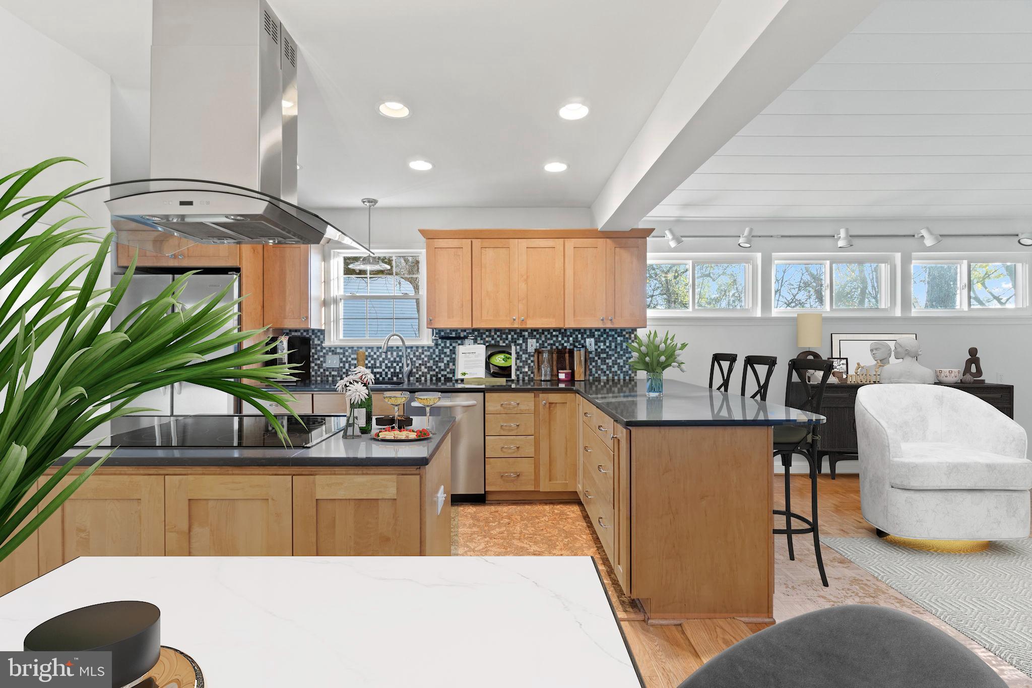 10102 Crestwood Rd
