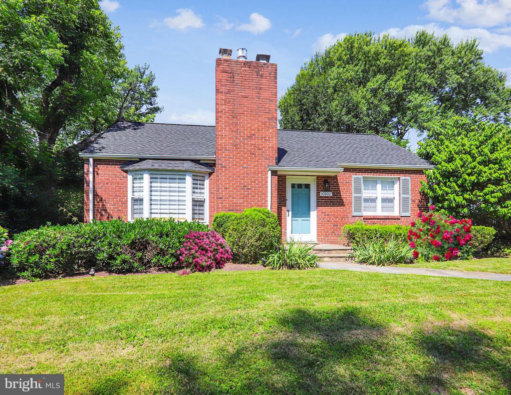 10102 Crestwood Rd