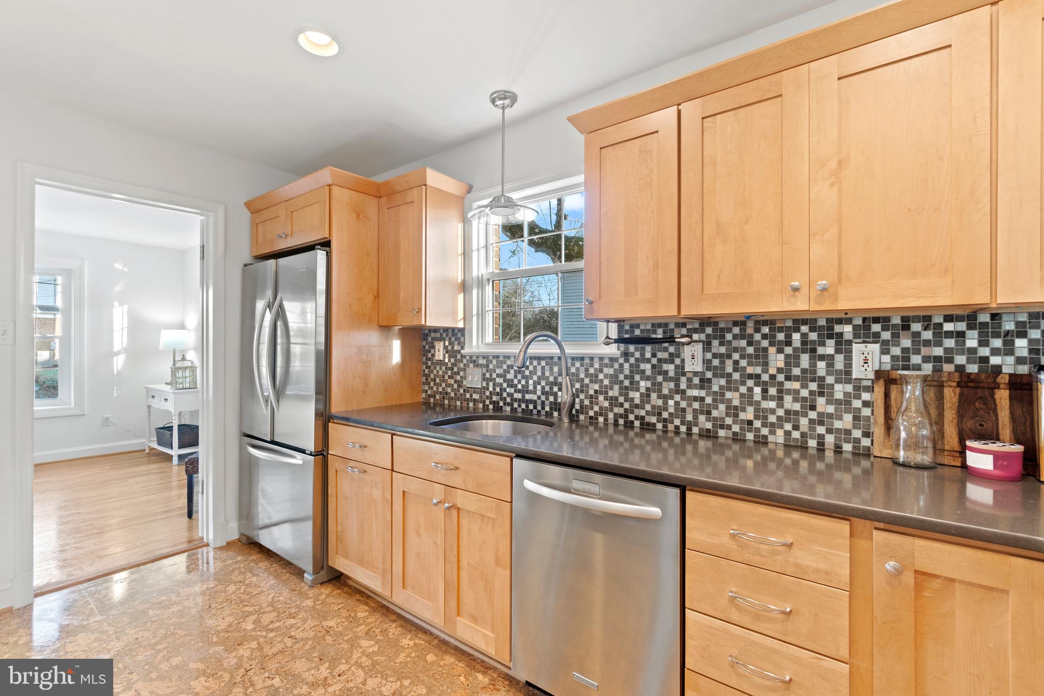 10102 Crestwood Rd