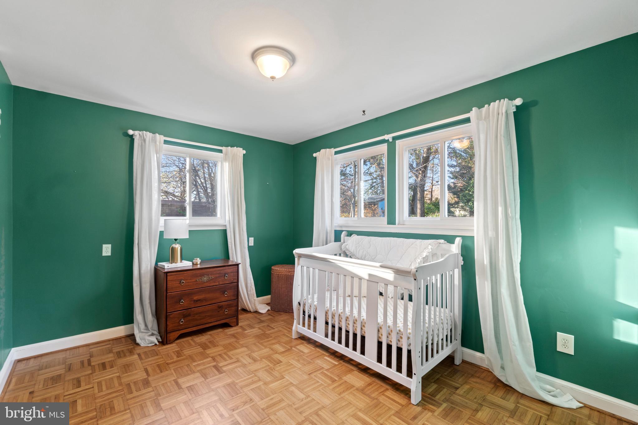 10102 Crestwood Rd