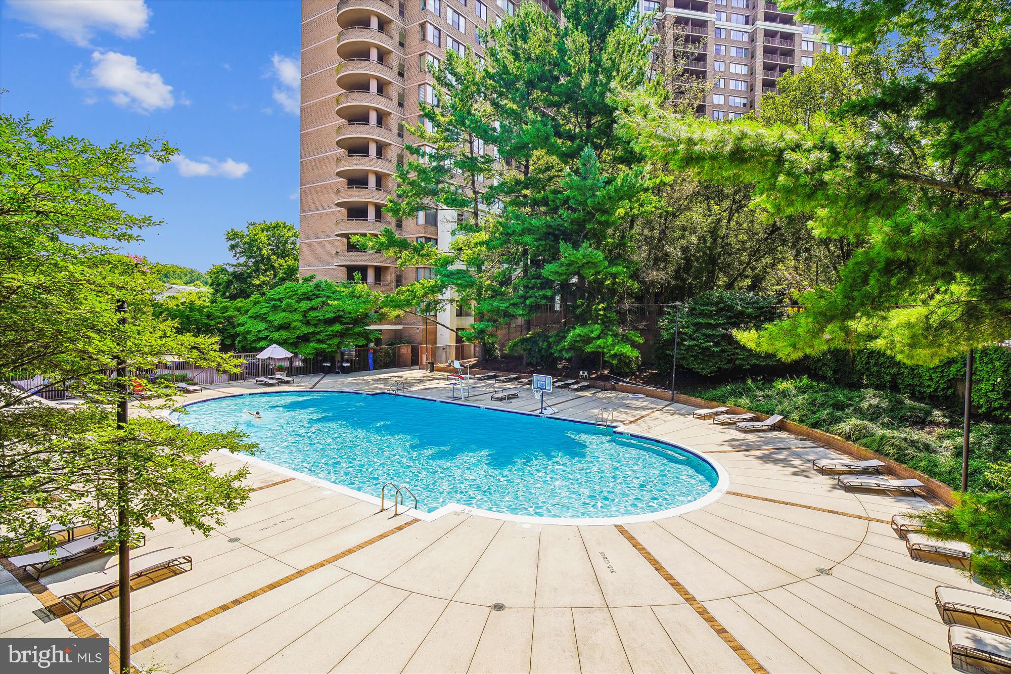 10101 Grosvenor Pl #1117