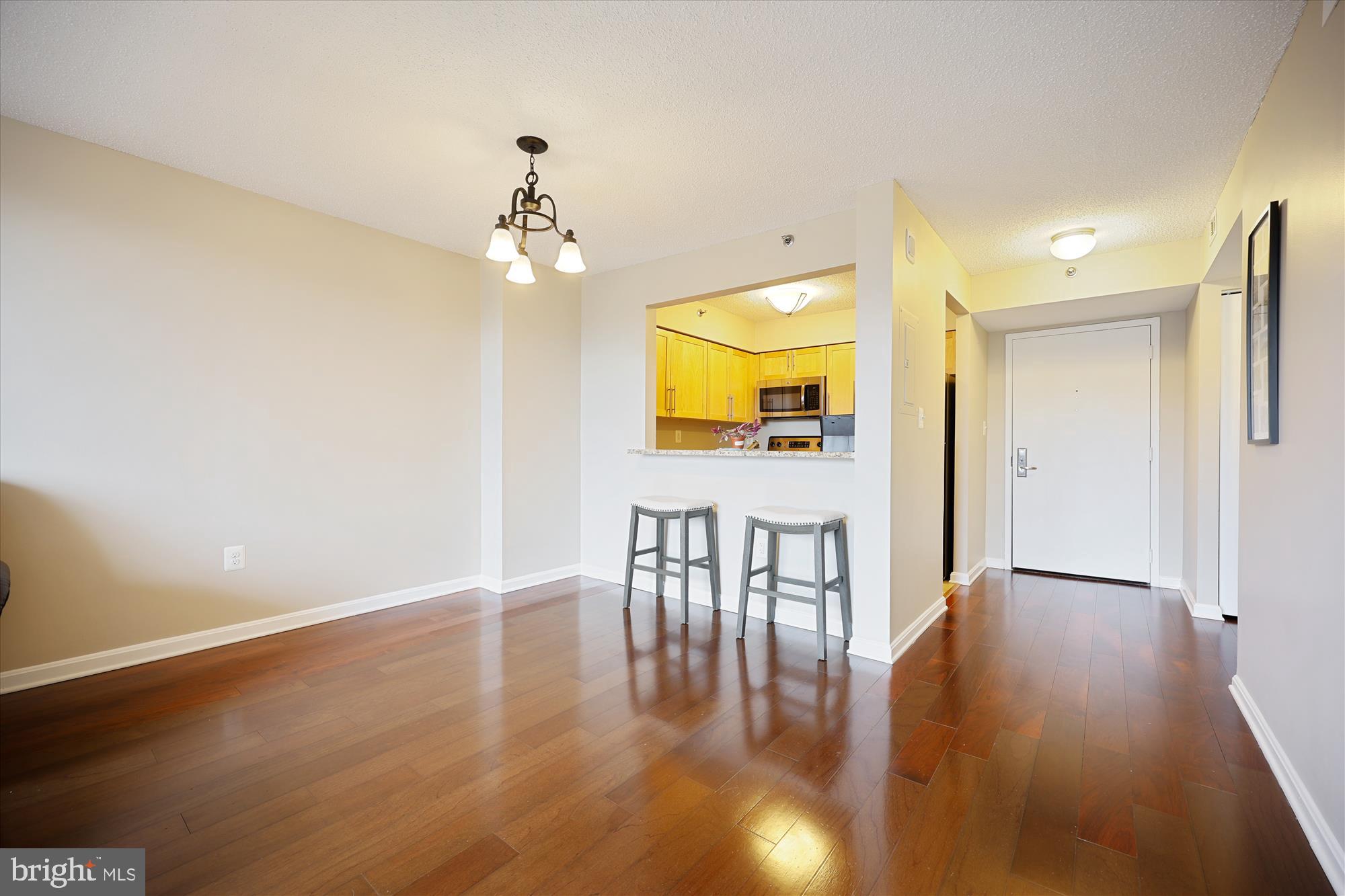 10101 Grosvenor Pl #1117