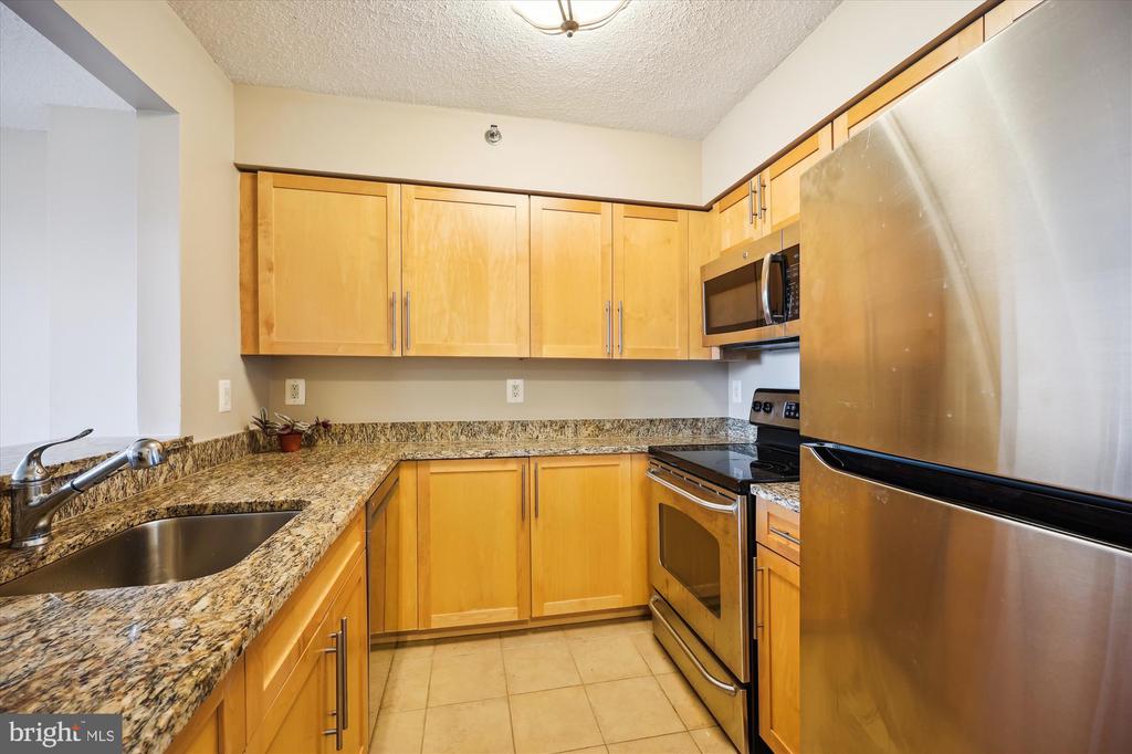 10101 Grosvenor Pl #1117