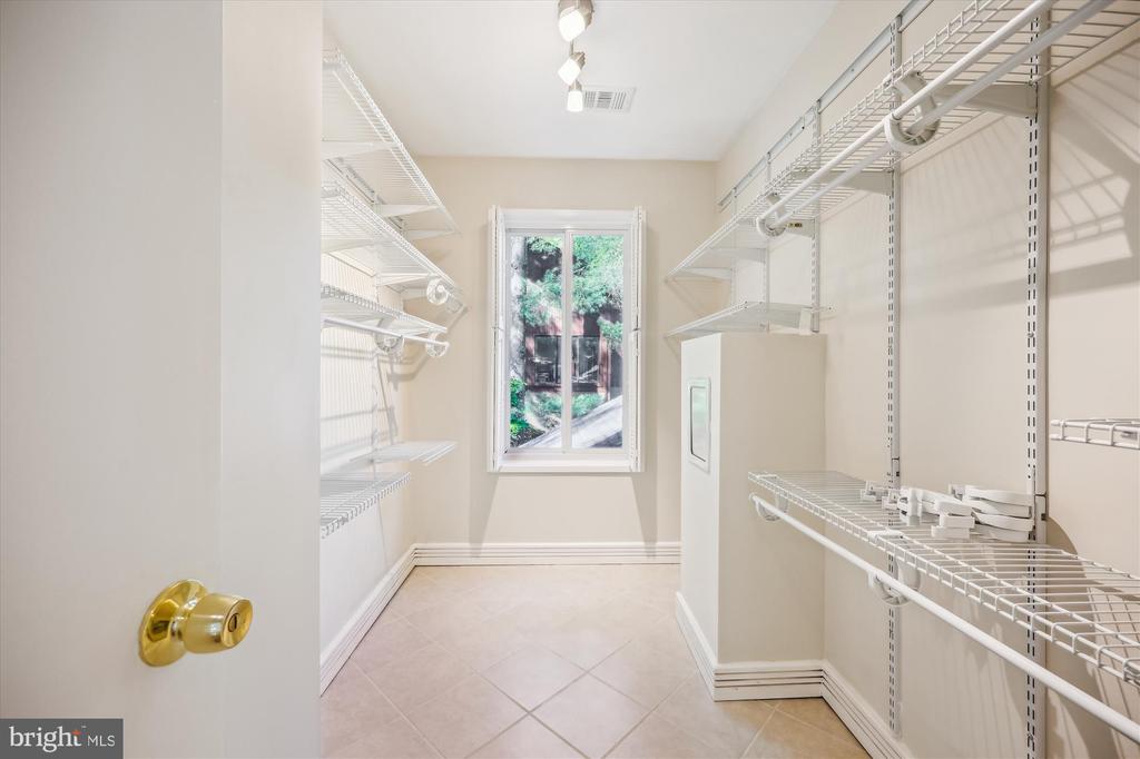 7916 Cypress Grove Ln