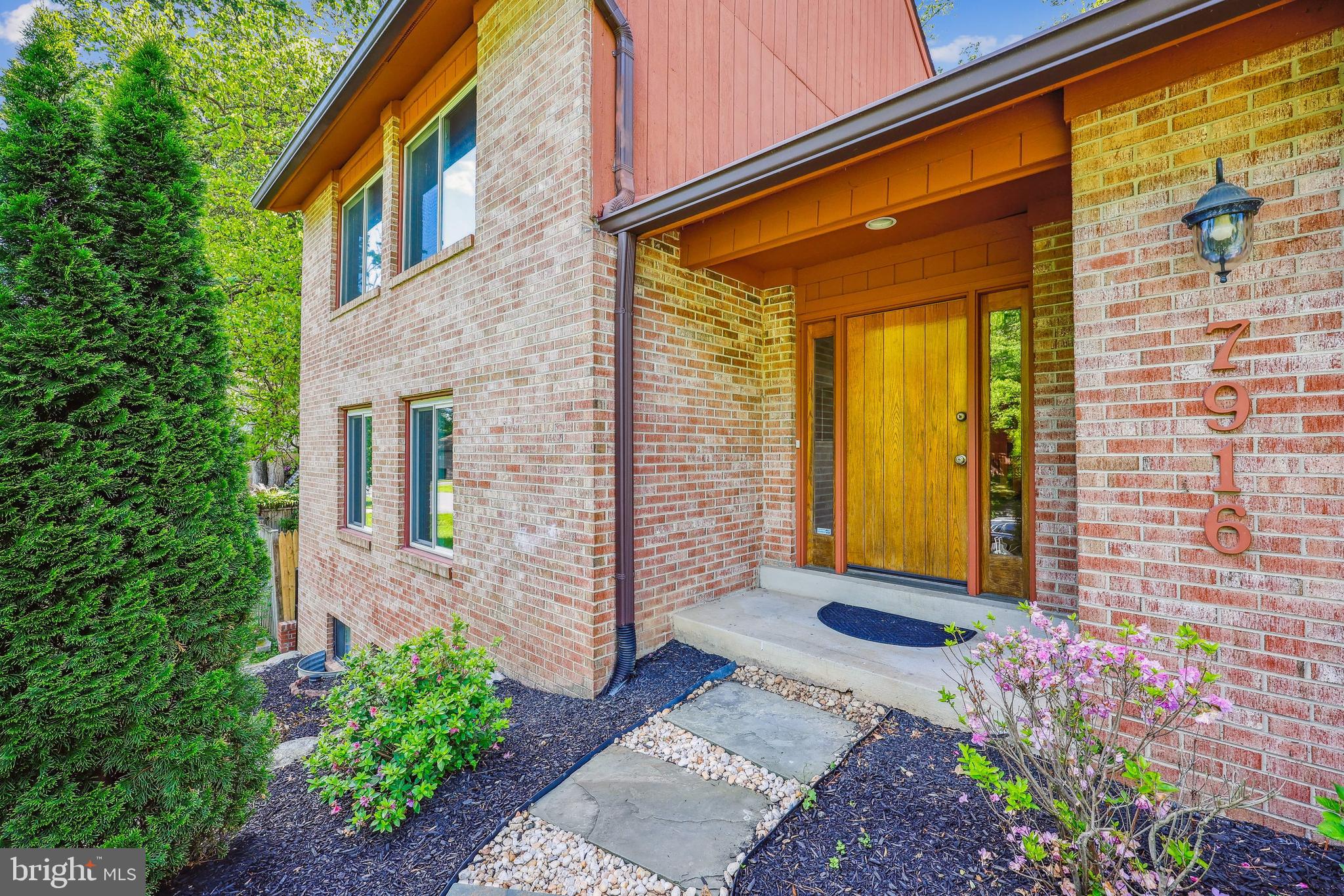 7916 Cypress Grove Ln