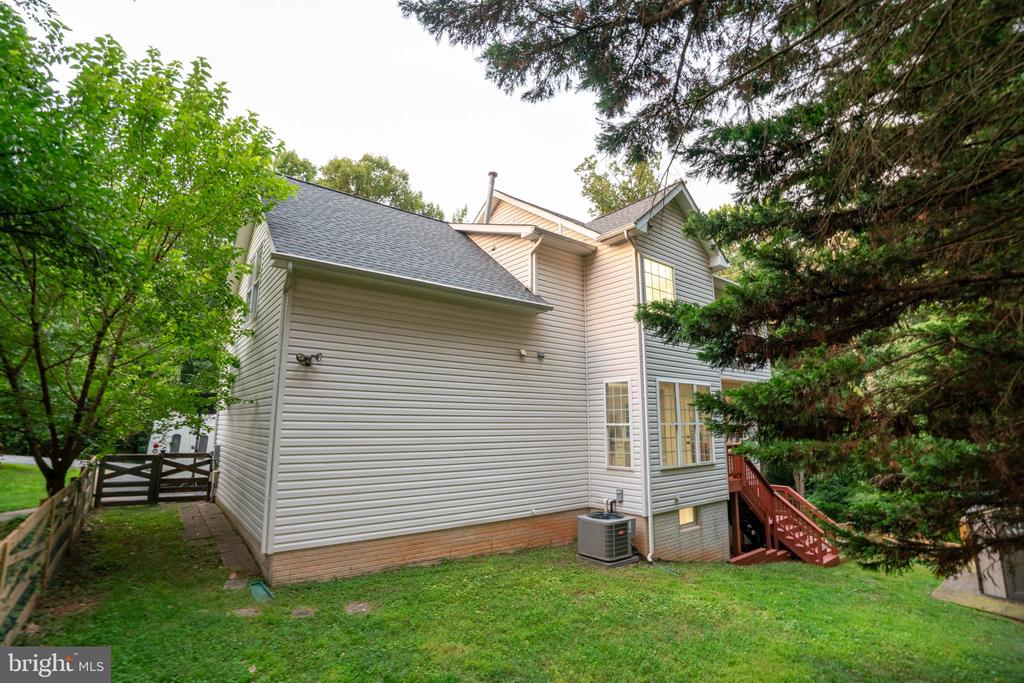 11424 NEELSVILLE CHURCH ROAD