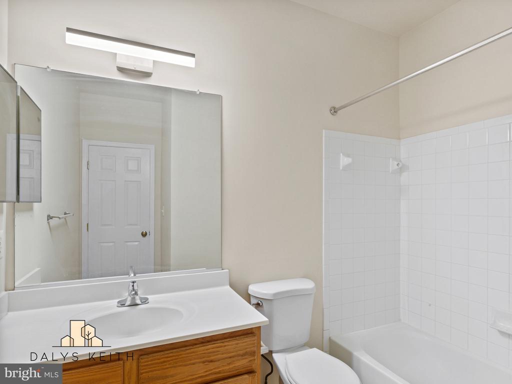 14407 HAMPSHIRE HALL COURT Unit: G-1004