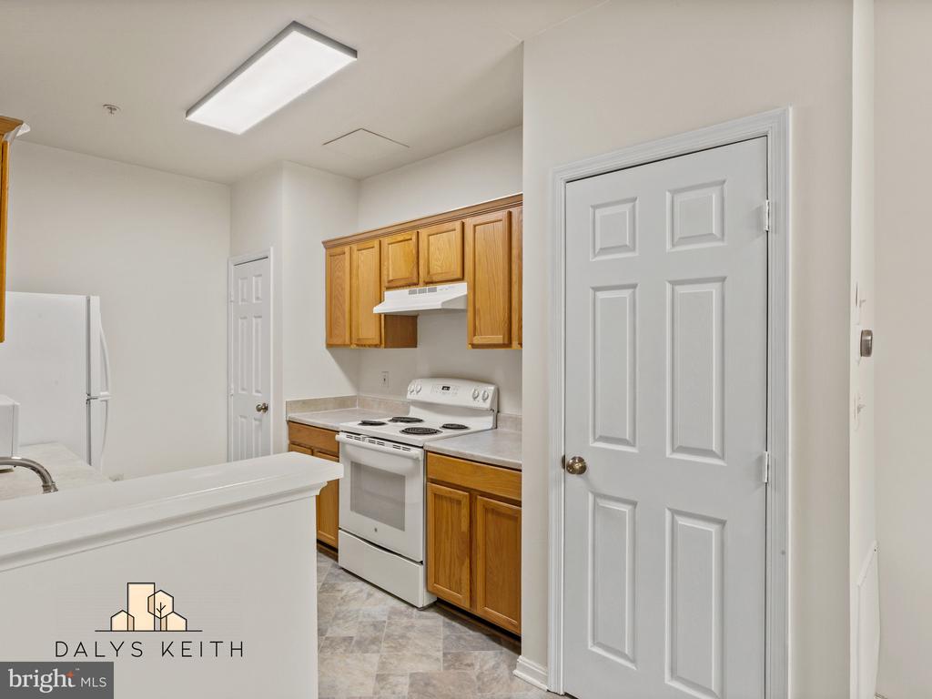 14407 HAMPSHIRE HALL COURT Unit: G-1004