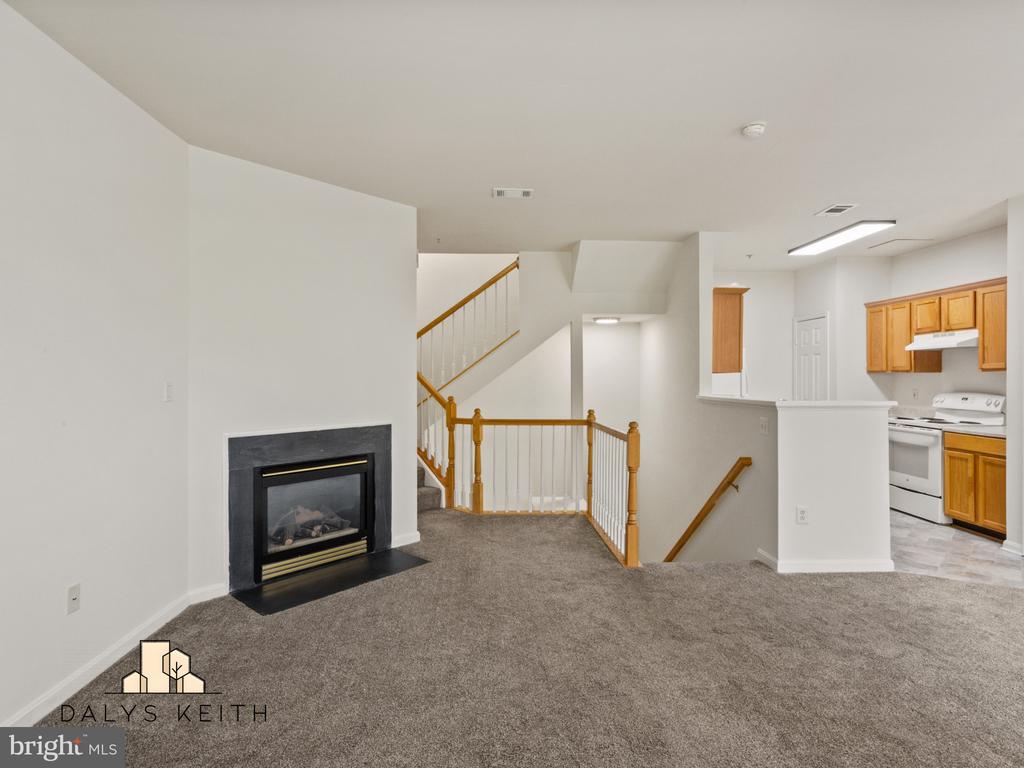14407 HAMPSHIRE HALL COURT Unit: G-1004