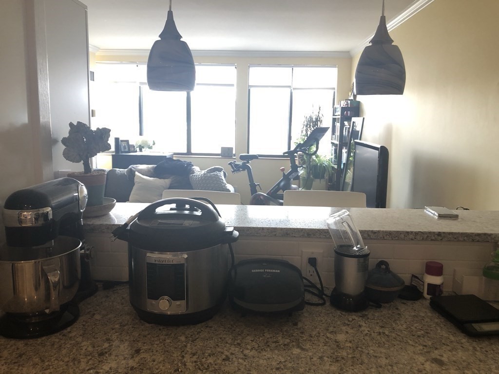 1731 Beacon St # 520