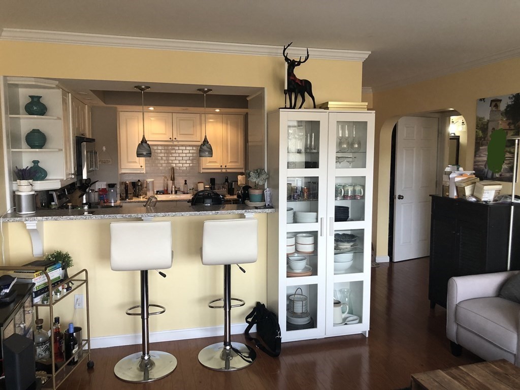 1731 Beacon St # 520