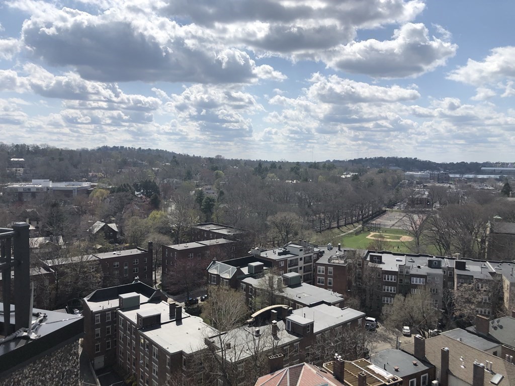 1731 Beacon St # 520