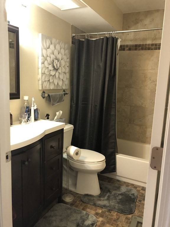 1731 Beacon St # 520