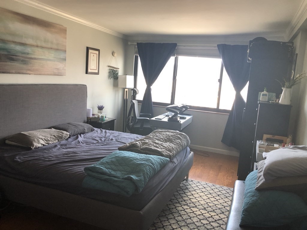 1731 Beacon St # 520