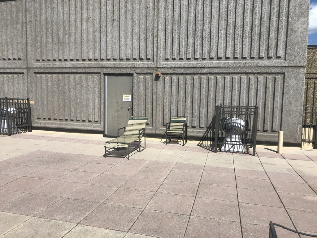 1731 Beacon St # 520