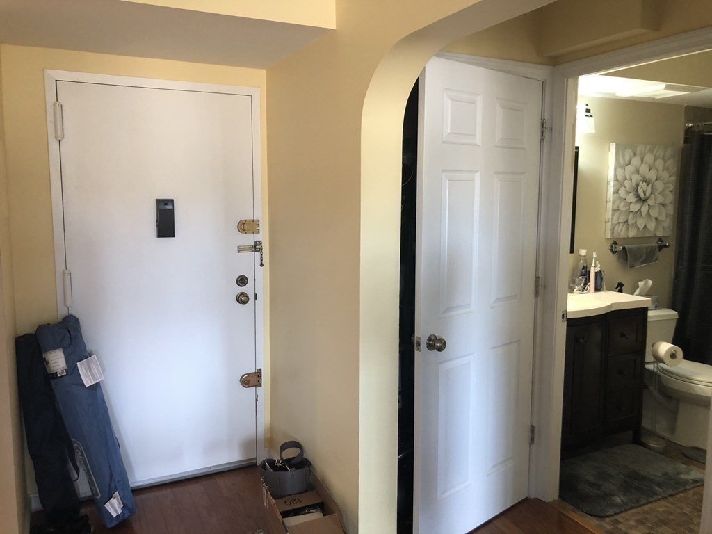 1731 Beacon St # 520