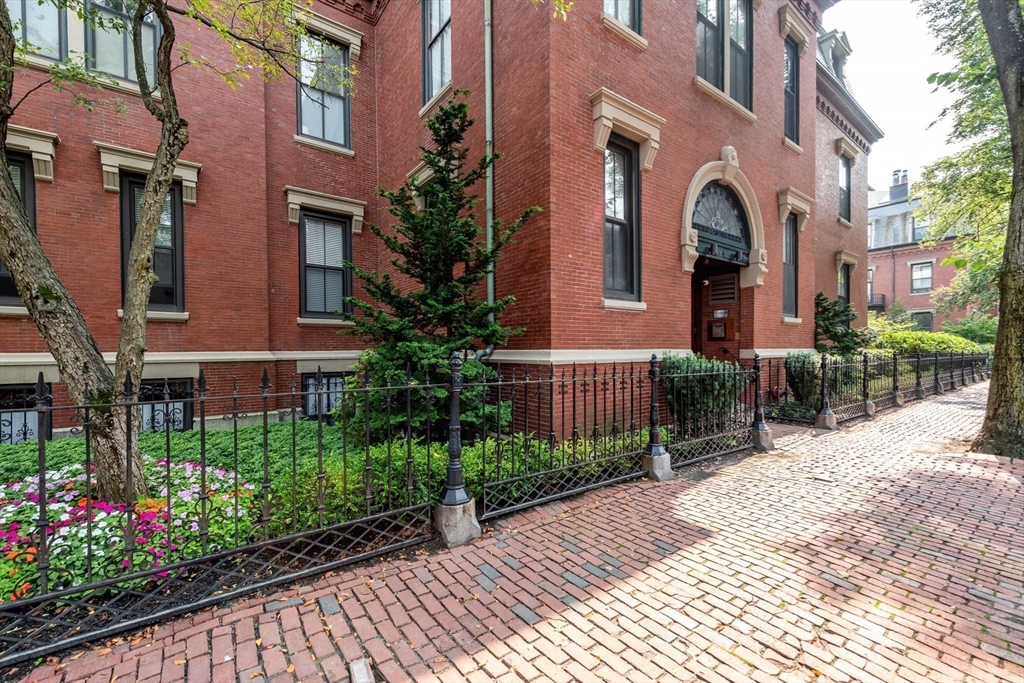 130 Appleton St # 4D