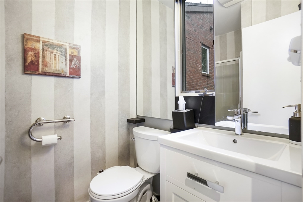 241 Perkins St # E103