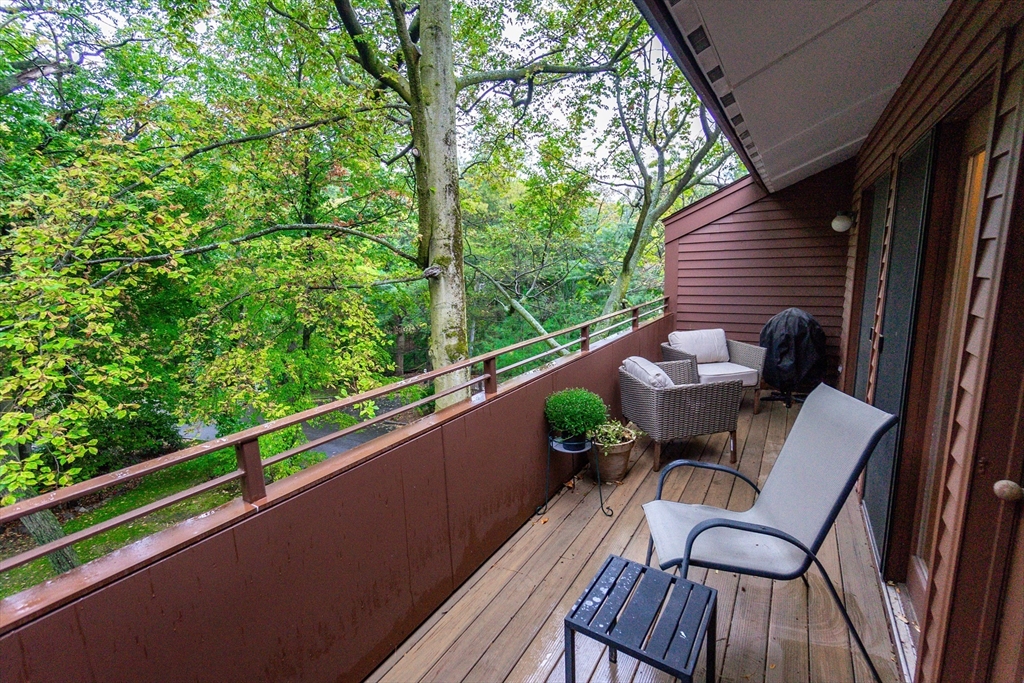 241 Perkins St # E103