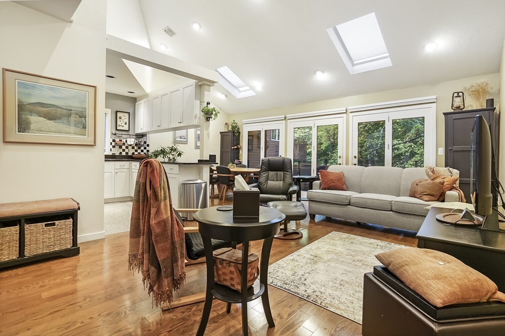 241 Perkins St # E103