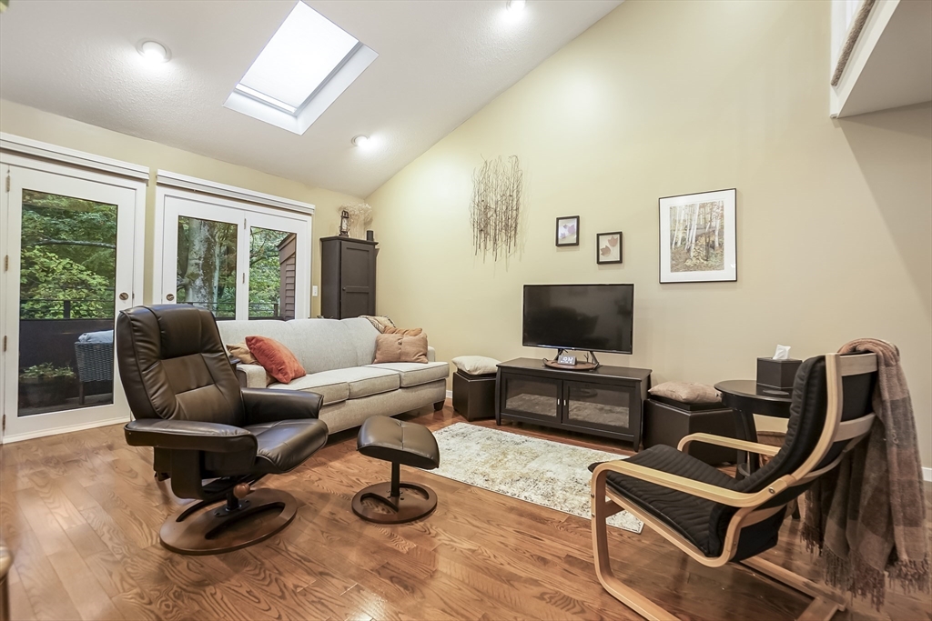 241 Perkins St # E103