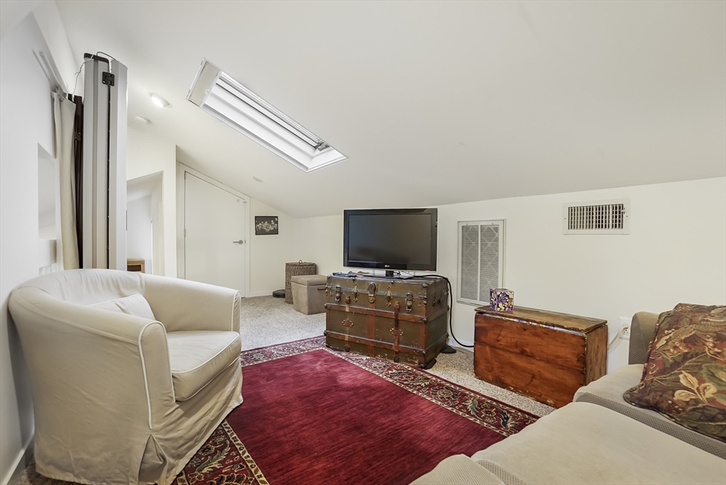 241 Perkins St # E103