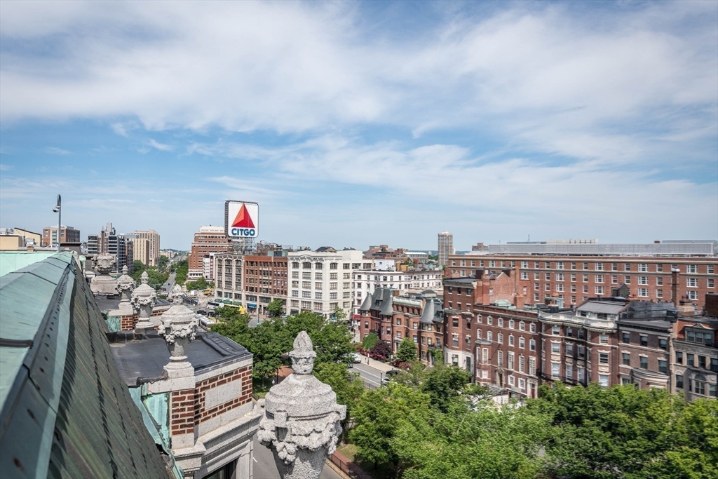 466 Commonwealth Ave # 206