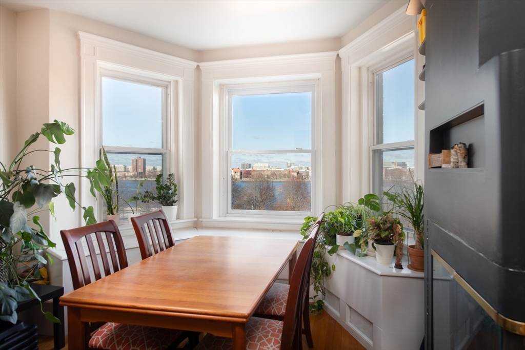 520 Beacon St # 6A