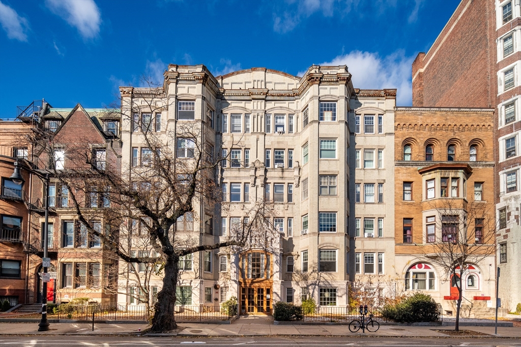 520 Beacon St # 6A