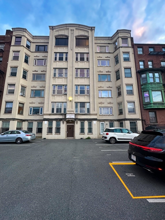 520 Beacon St # 6A