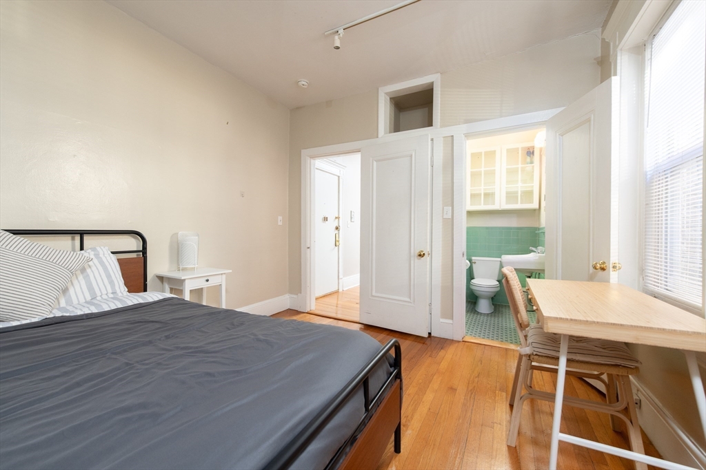 520 Beacon St # 6A
