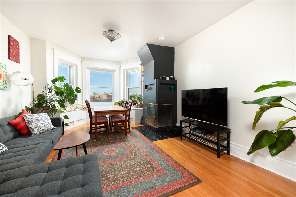 520 Beacon St # 6A