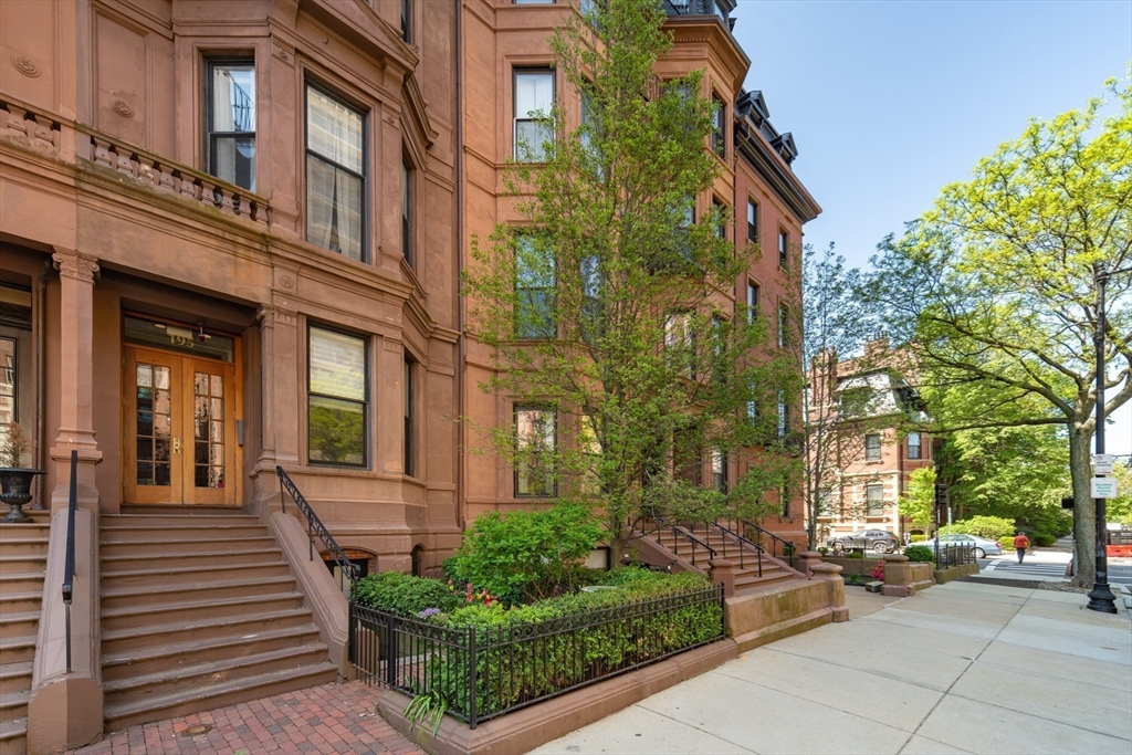 195 Beacon St # 4