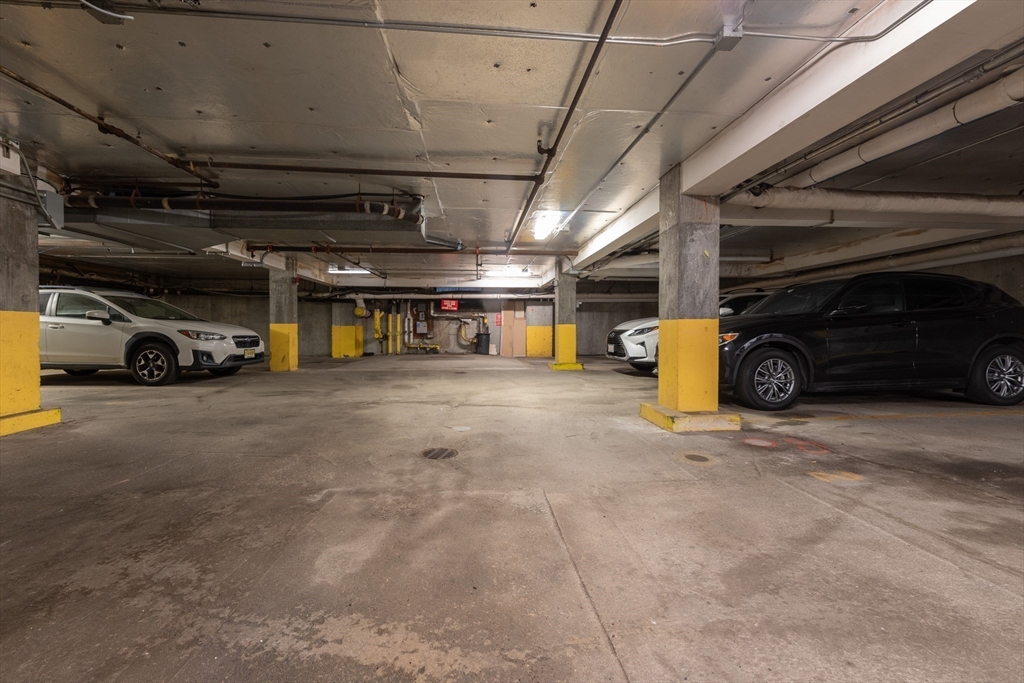 108 Peterborough St # 4G