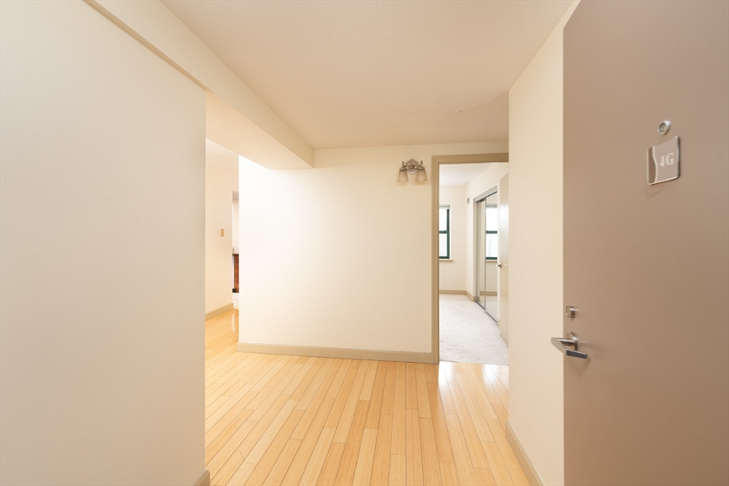 108 Peterborough St # 4G