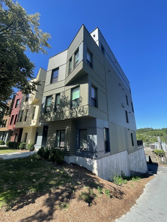 119 Hyde Park Ave # B