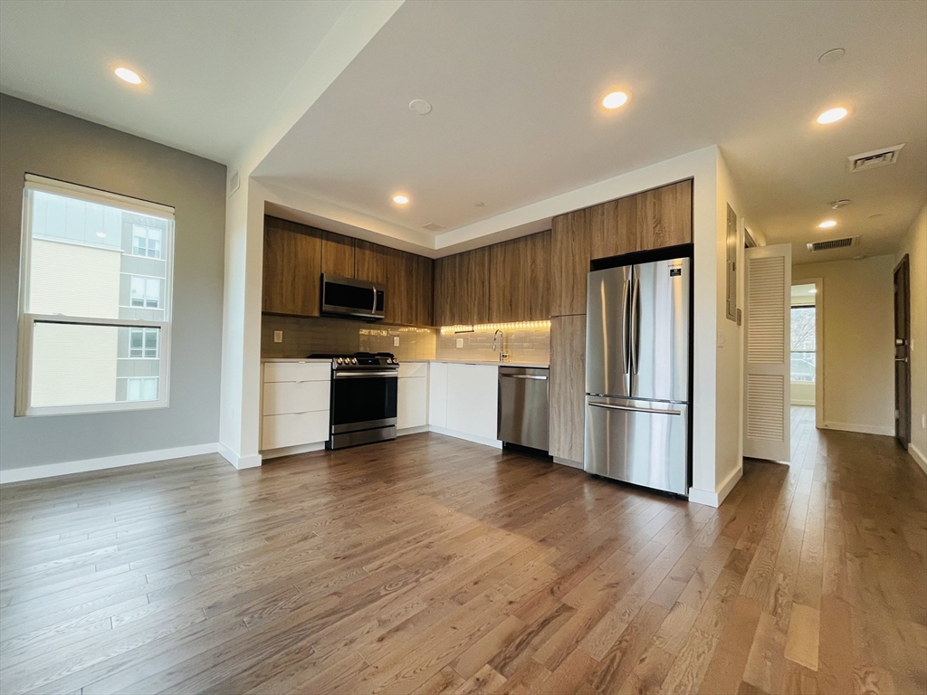 119 Hyde Park Ave # B