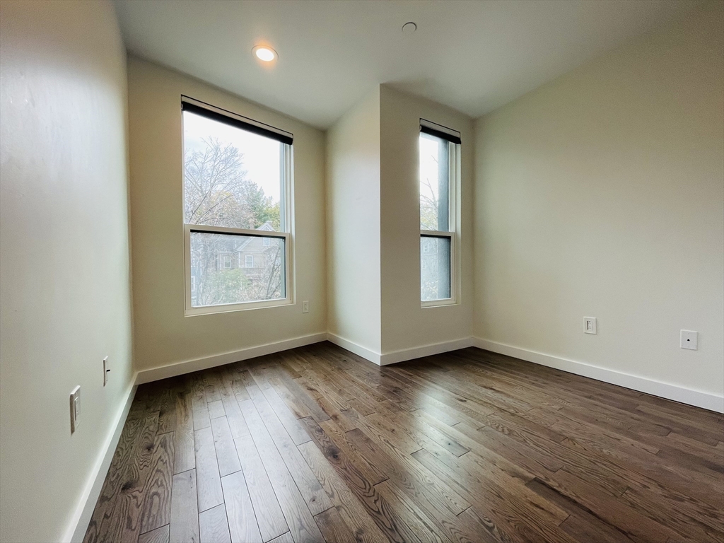 119 Hyde Park Ave # B