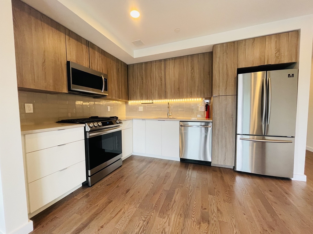 119 Hyde Park Ave # B