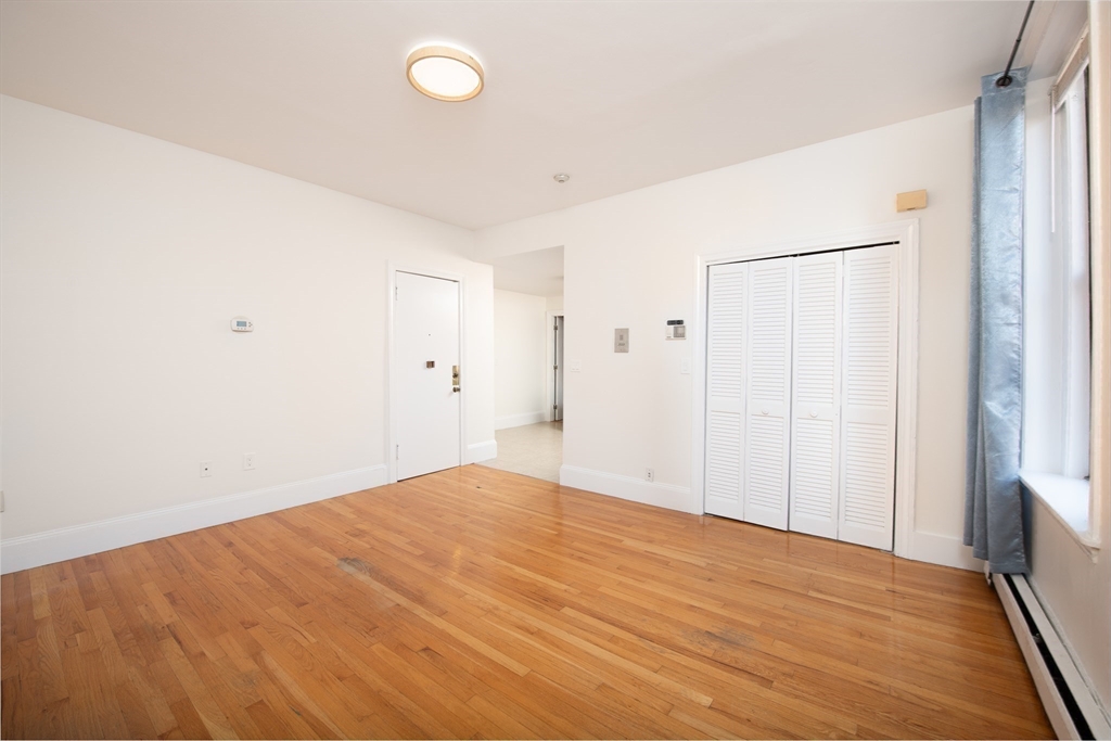 362 Commonwealth Ave # 4E