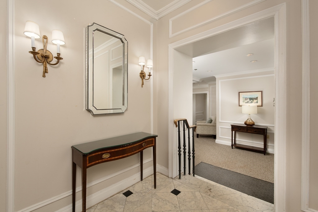 362 Commonwealth Ave # 4E