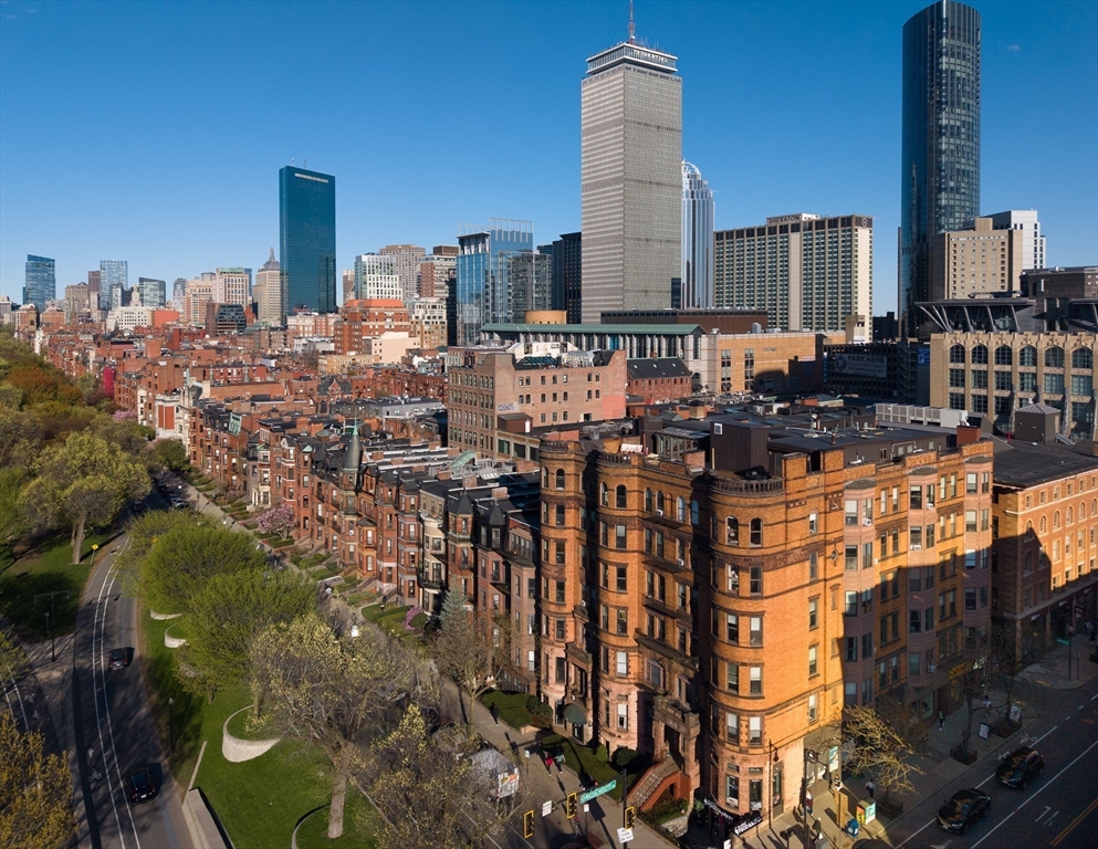 362 Commonwealth Ave # 4E