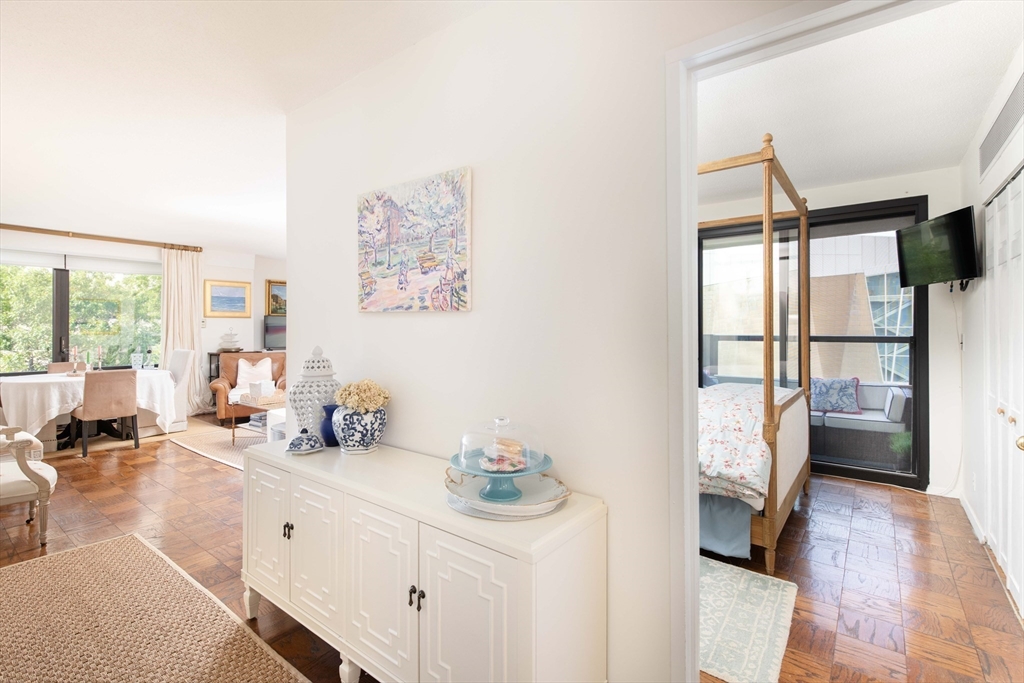 85 E India Row # 3G