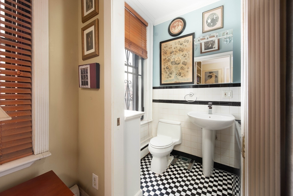 362 Commonwealth Ave # 2F Unit: 2E, 2F